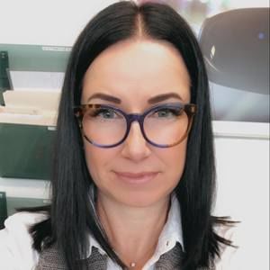 Meet your Posher, Caroline